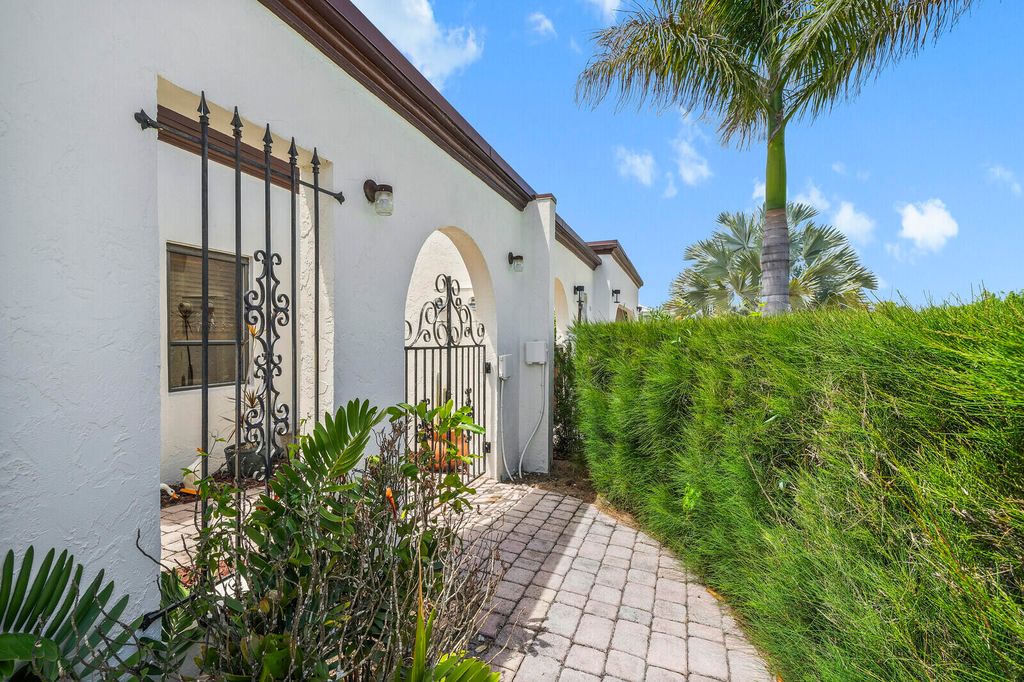 Photo of 3922 SE Fairway W, Stuart, FL 34997 (MLS # B26016659)