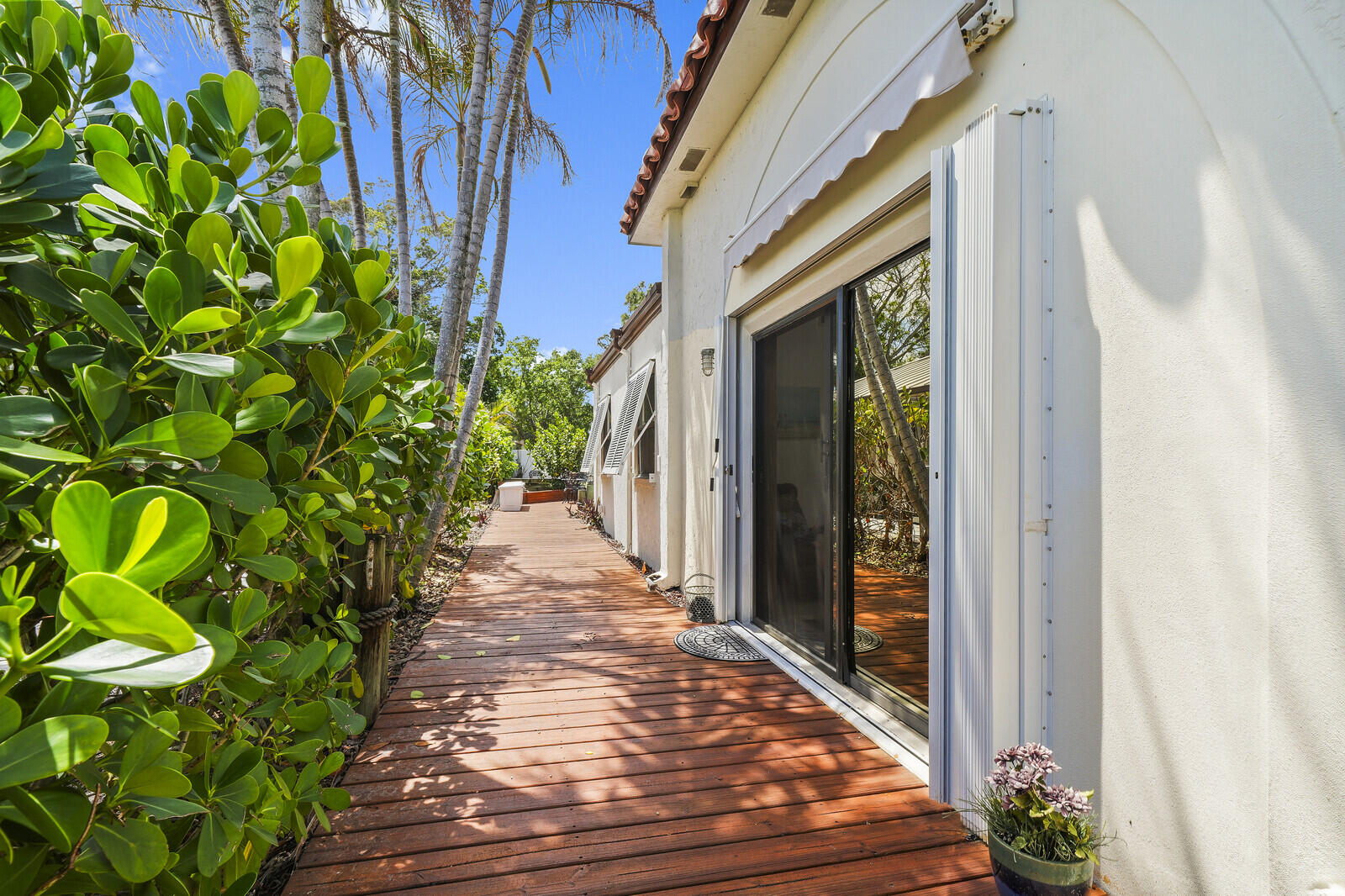 YACHT & COUNTRY CLUB OF STUART - Residential