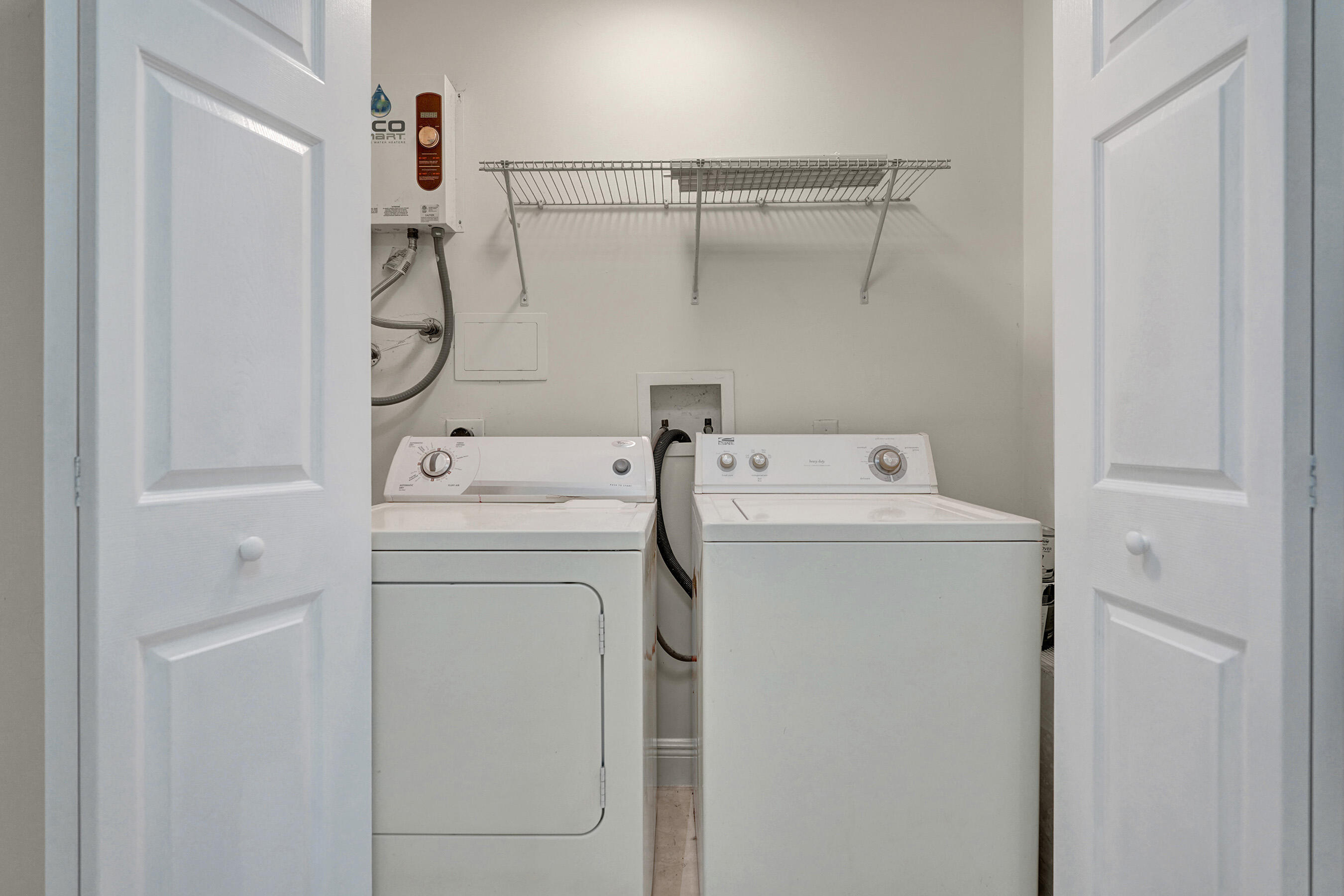 NORTH ANDREWS TERRACE - Residential