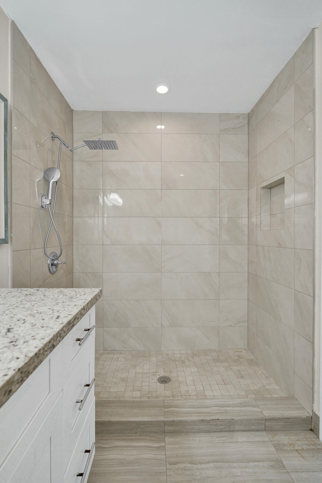 NORTH ANDREWS TERRACE - Residential