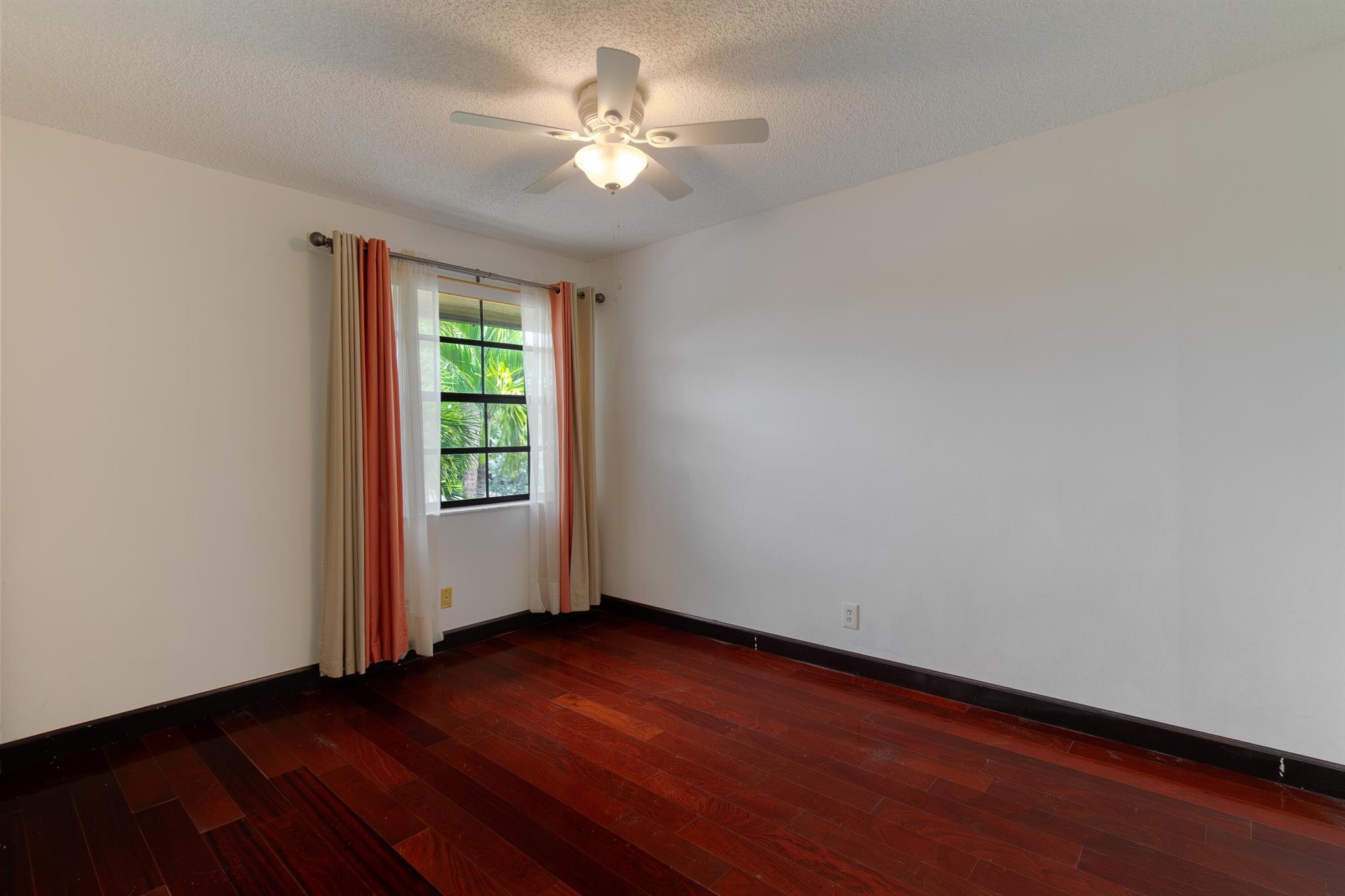 2612 Congressional Way