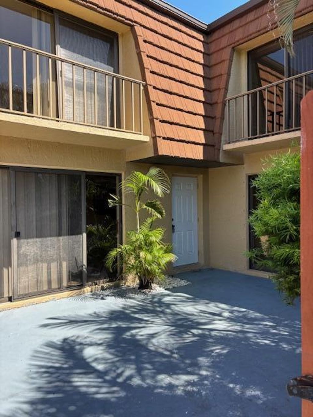 Photo of 1402 Nebraska Avenue #15b, Fort Pierce, FL 34950 (MLS # R10951433)