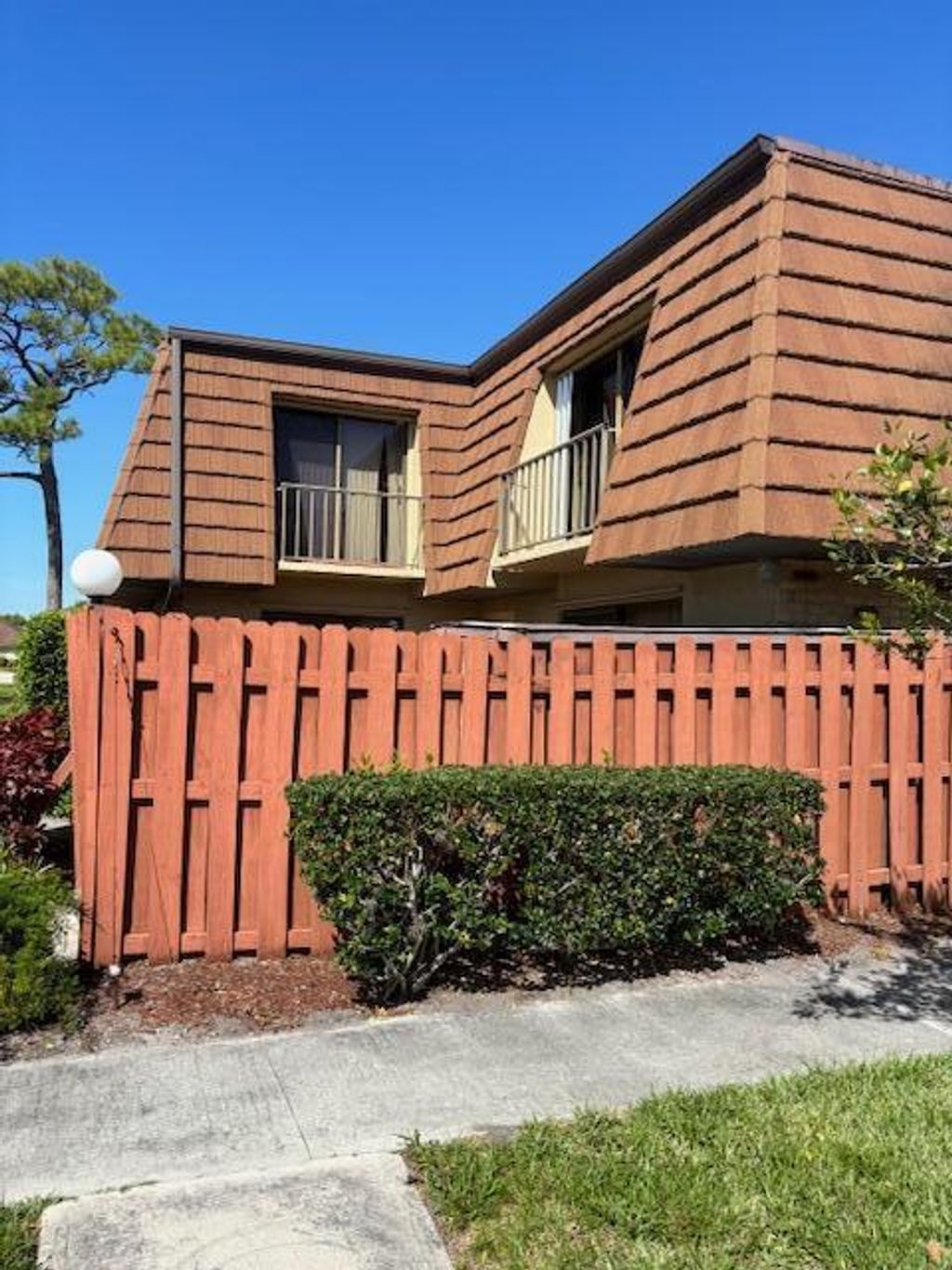 Photo of 1402 Nebraska Avenue #15b, Fort Pierce, FL 34950 (MLS # R10951433)