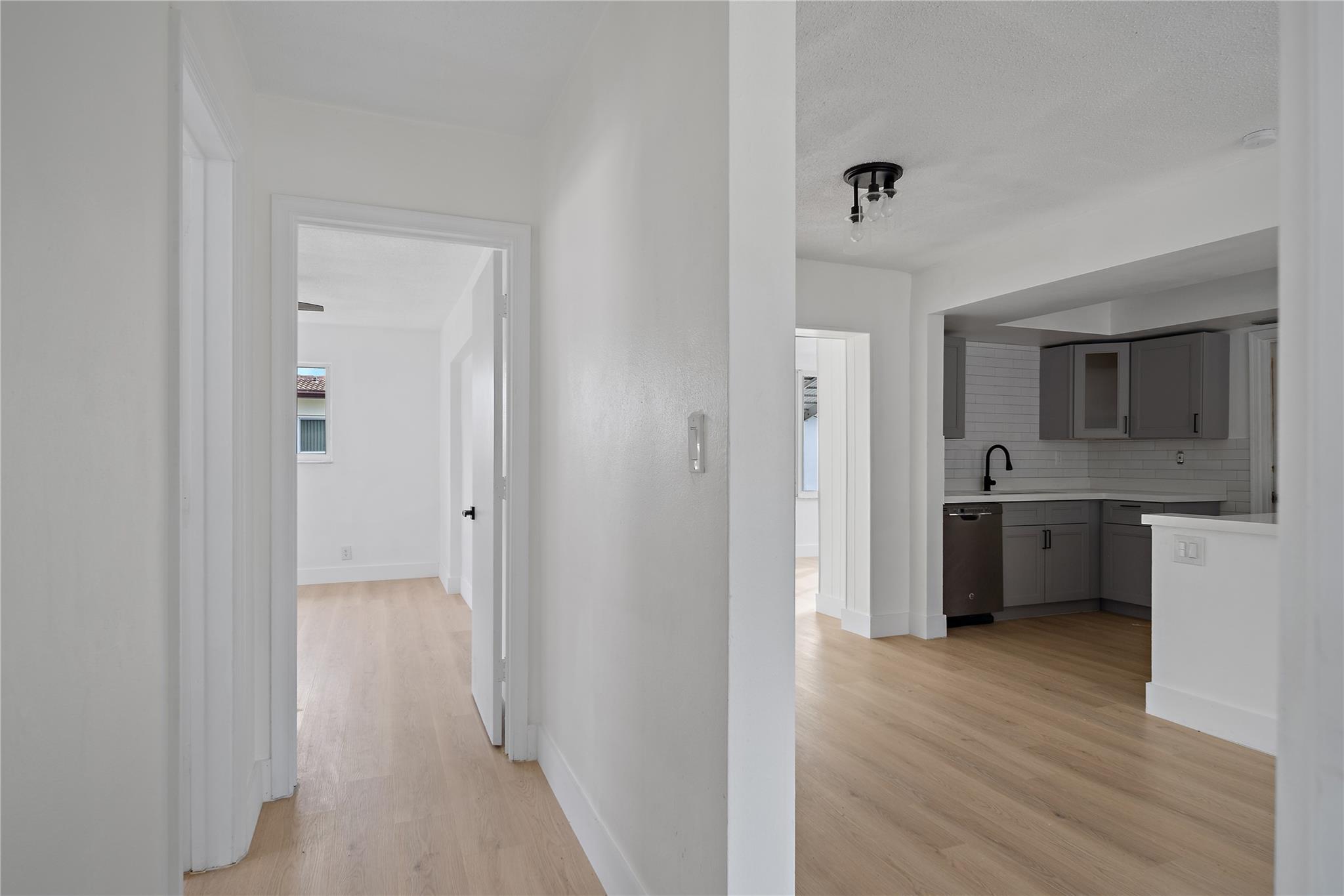 MAINLANDS OF TAMARAC - Residential Lease