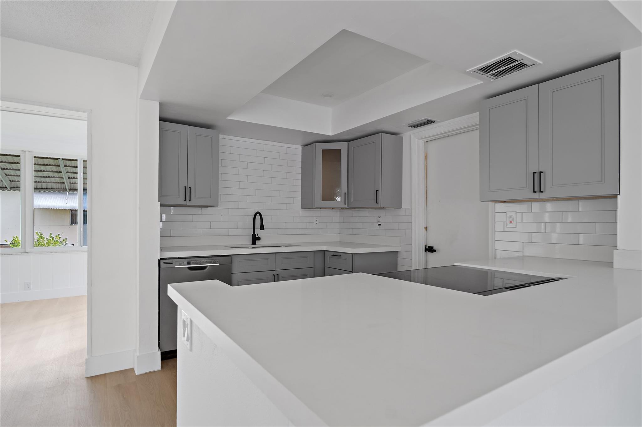 MAINLANDS OF TAMARAC - Residential Lease