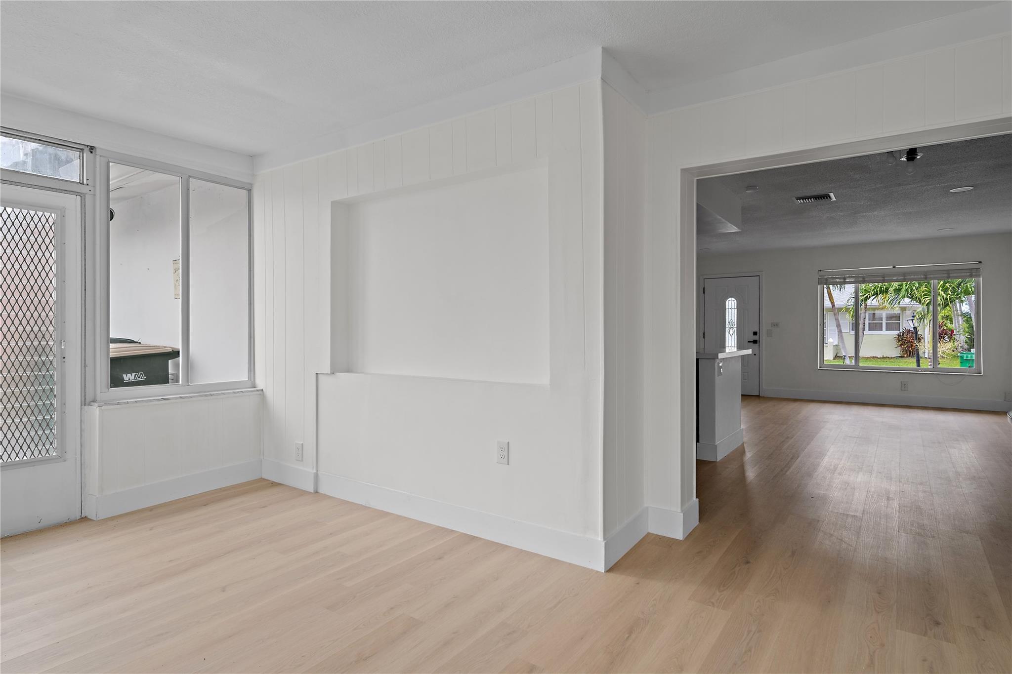 MAINLANDS OF TAMARAC - Residential Lease