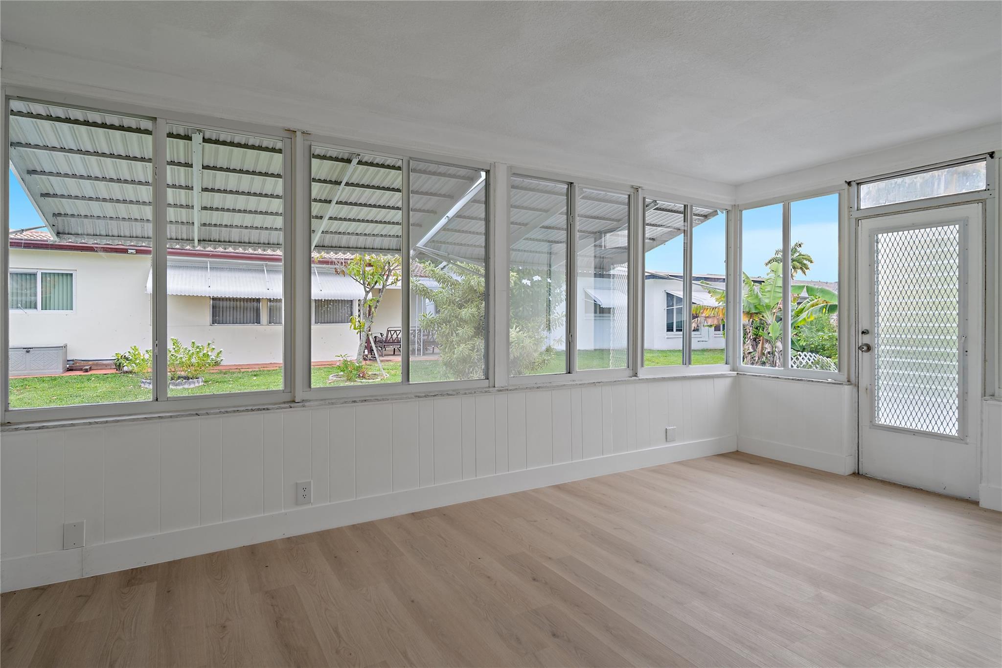 MAINLANDS OF TAMARAC - Residential Lease