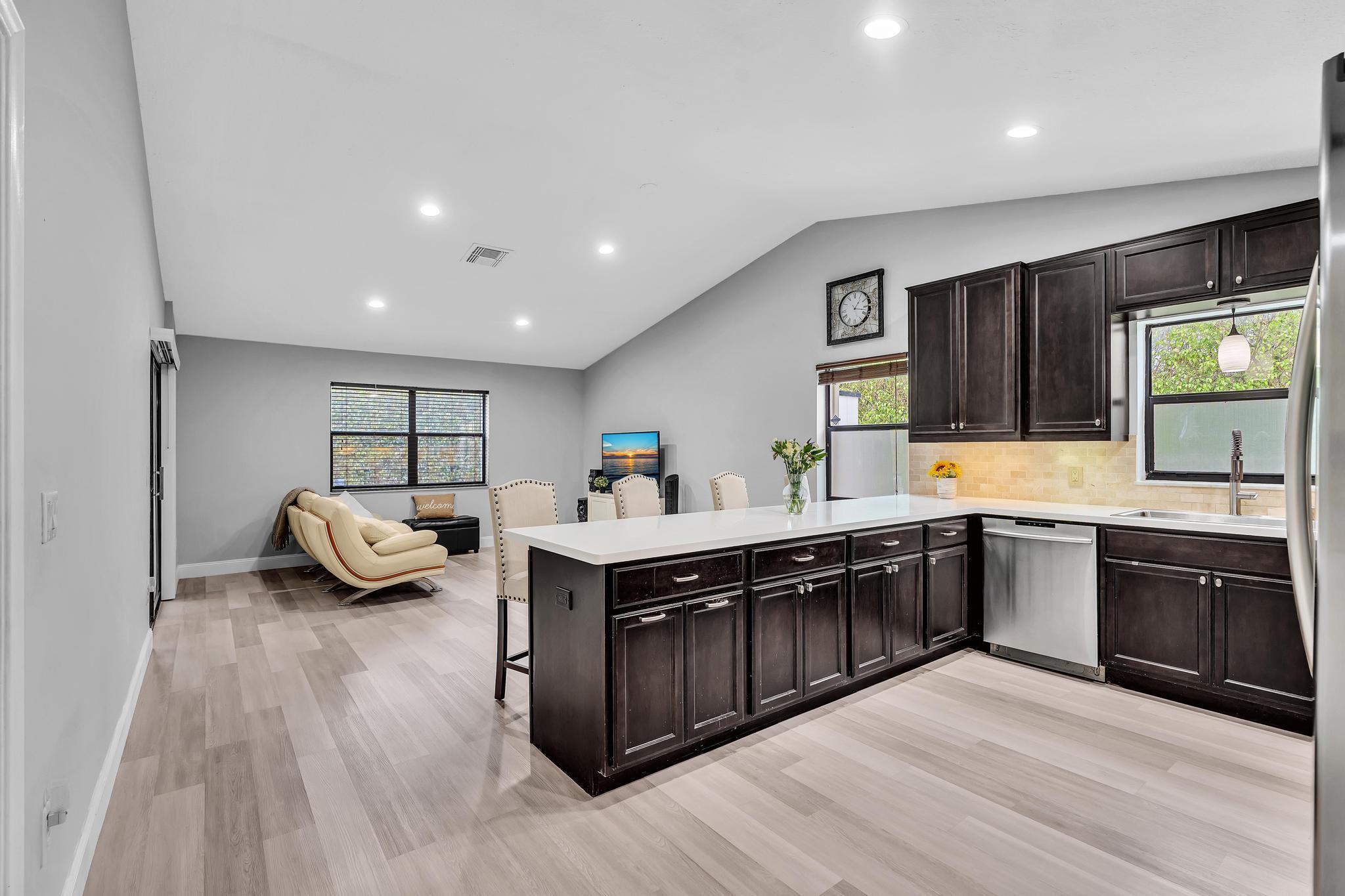 SANDALFOOT COVE SEC 9 - Residential