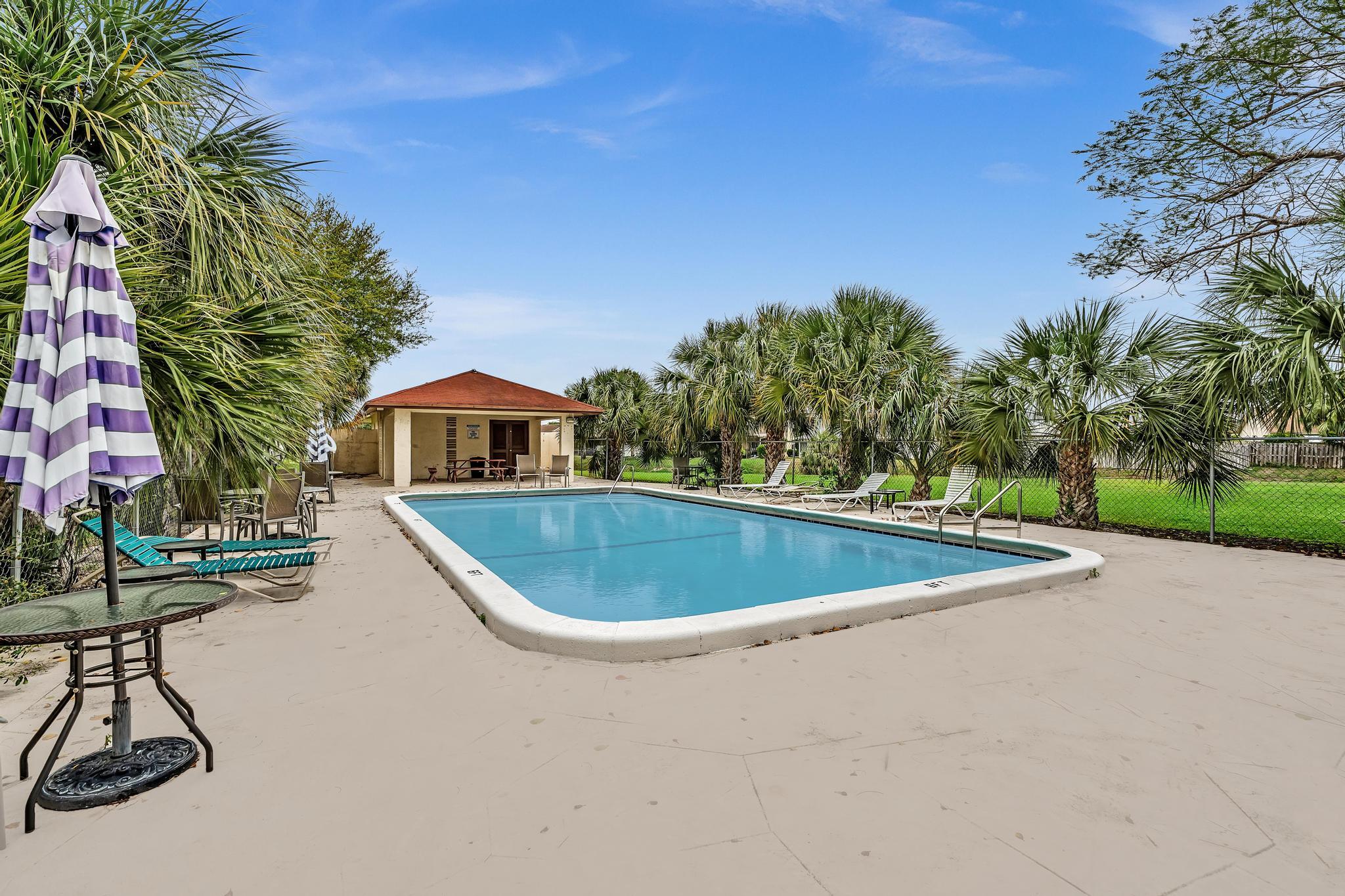 SANDALFOOT COVE SEC 9 - Residential