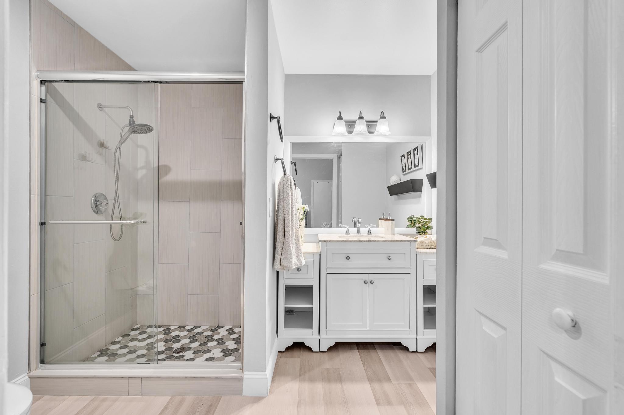 SANDALFOOT COVE SEC 9 - Residential