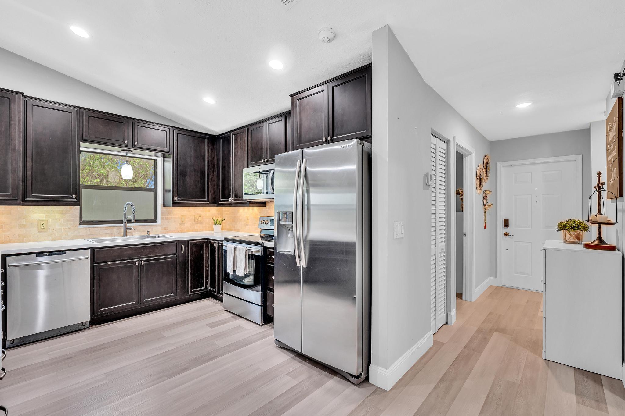 SANDALFOOT COVE SEC 9 - Residential