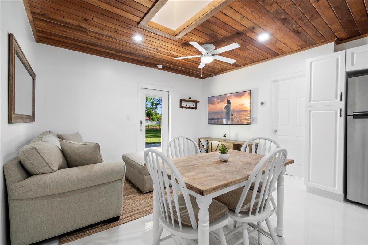 Acreage - Residential Lease