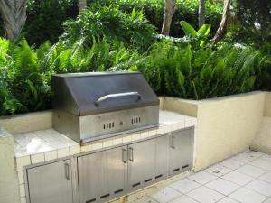 610 CLEMATIS CONDO - Residential Lease