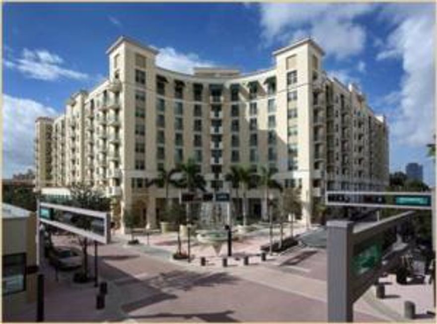 Fantastic 2/2 on 6th floor overlooking Clematis and downtown city lights. There is no better downtown WPB location!  Walk to Publix, CityPlace, Kravis, & Clematis nightlife. Literally park your car on Friday afternoon and leave it.  24-hour security, concierge, & fully equipped gym. Granite/stainless kitchen - unit is impeccably clean. Available December 15, 2015.
