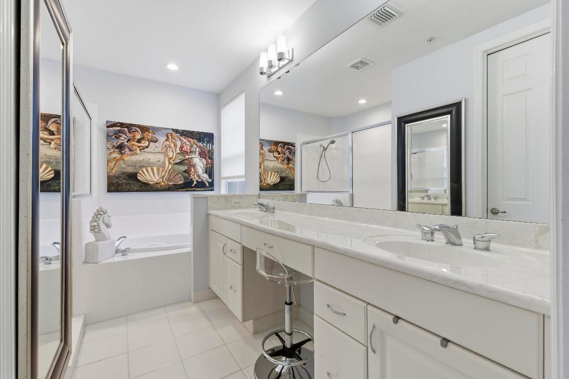 HARBOUR OAKS - Residential