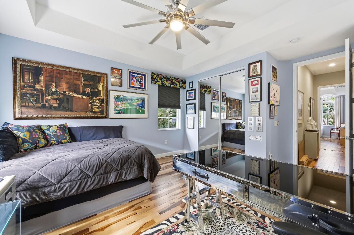 HARBOUR OAKS - Residential