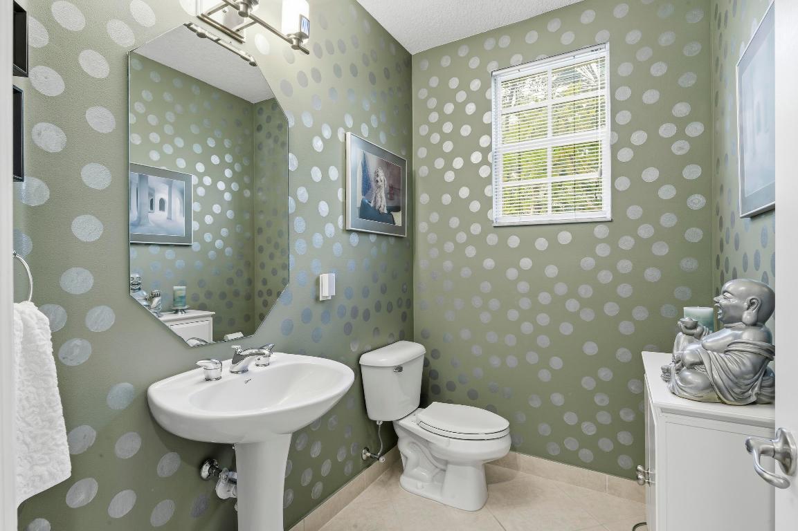 HARBOUR OAKS - Residential