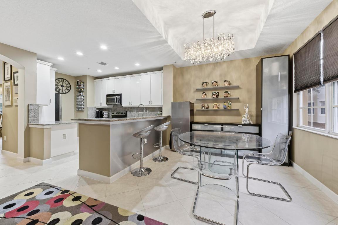 HARBOUR OAKS - Residential