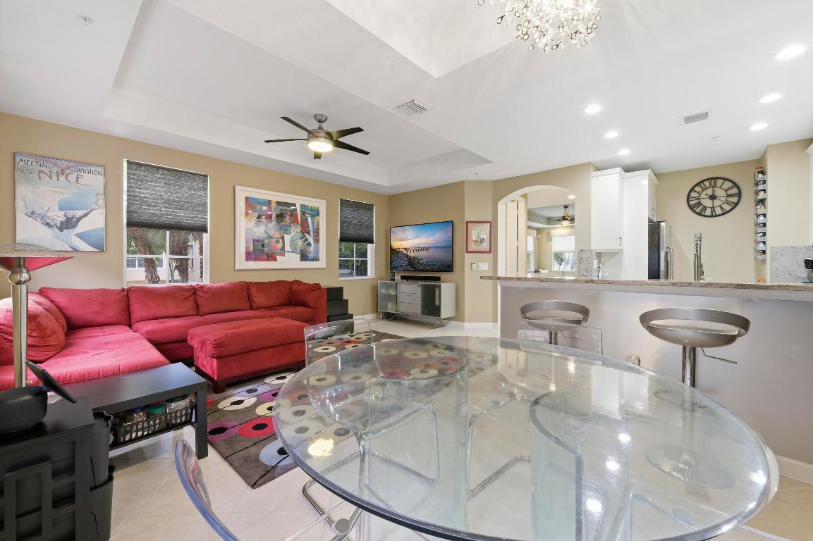 HARBOUR OAKS - Residential