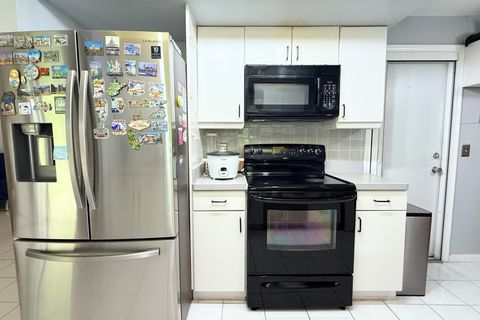 Tiny photo for 22652 SW 64th Way, Boca Raton, FL 33428 (MLS # B26037616)