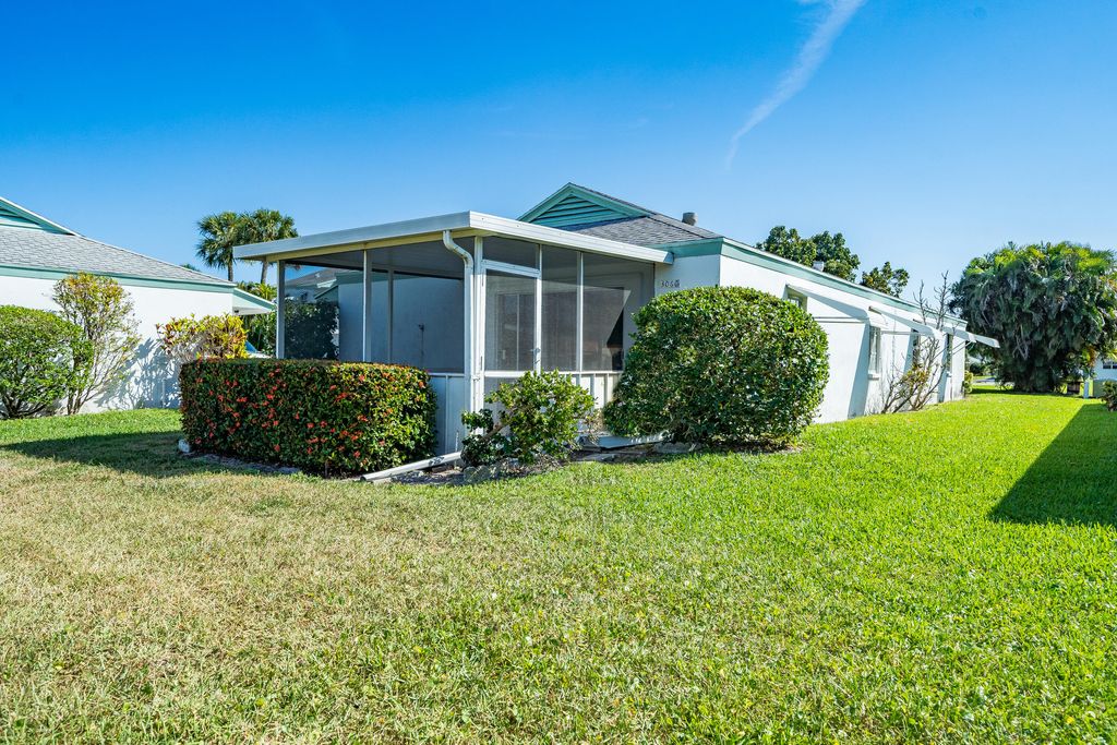 Photo of 3060 Meridian Way N #8, Palm Beach Gardens, FL 33410 (MLS # R10781384)