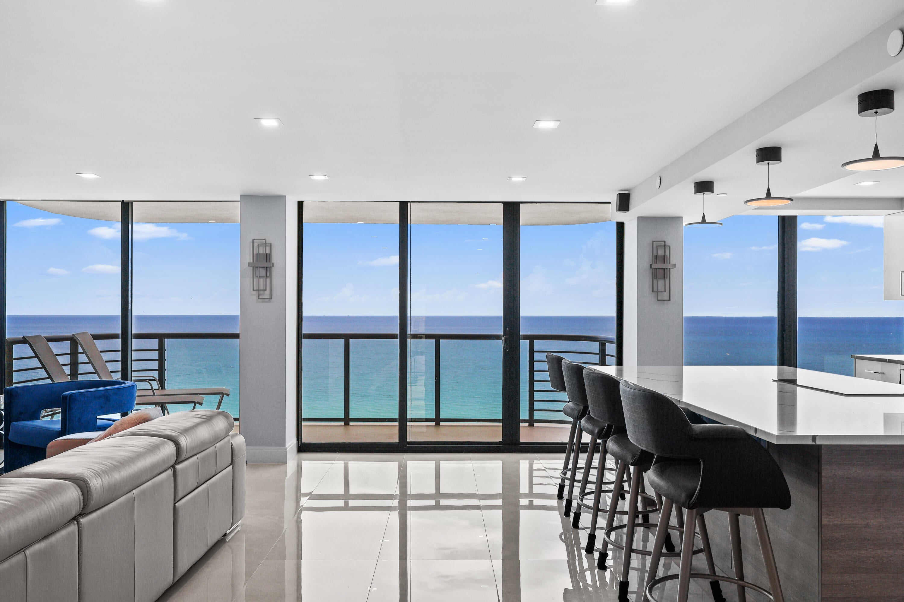 250 S OCEAN Boulevard 15D