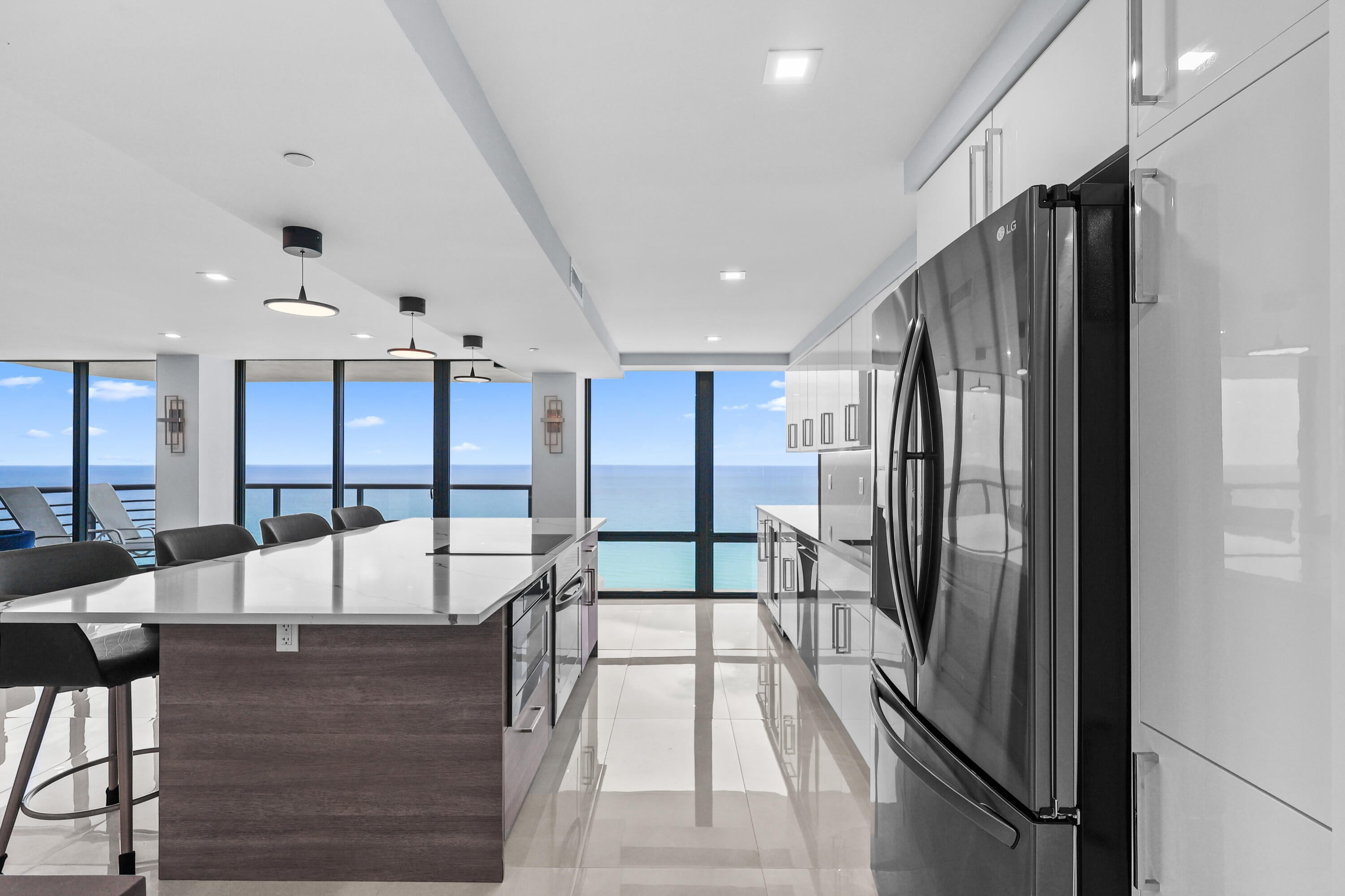 250 S OCEAN Boulevard 15D