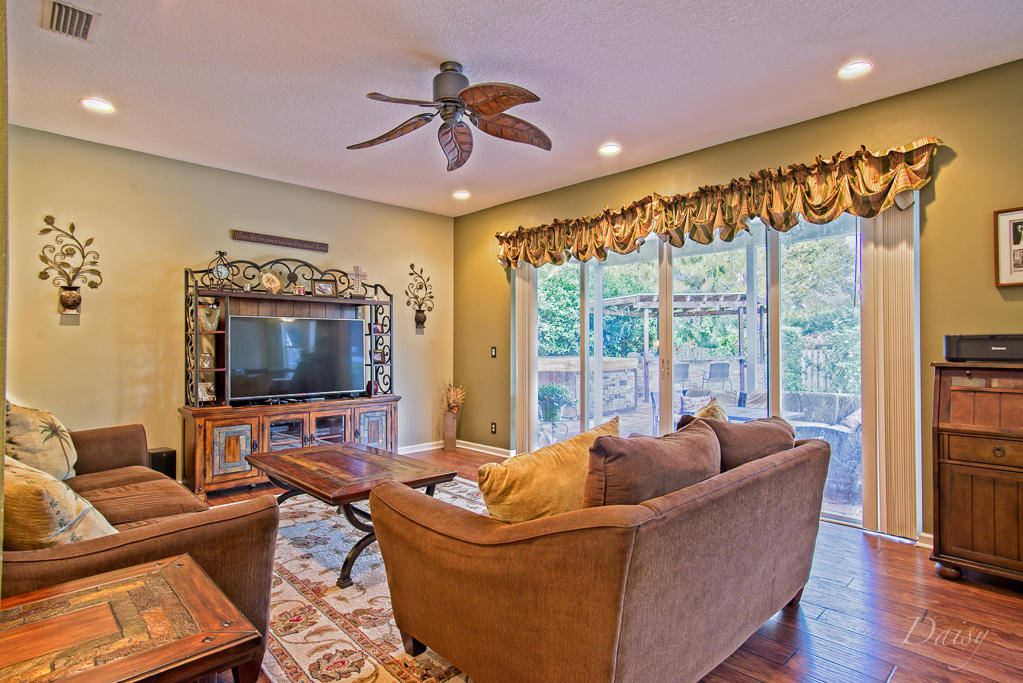 EMERALD ESTATES SUB - Residential