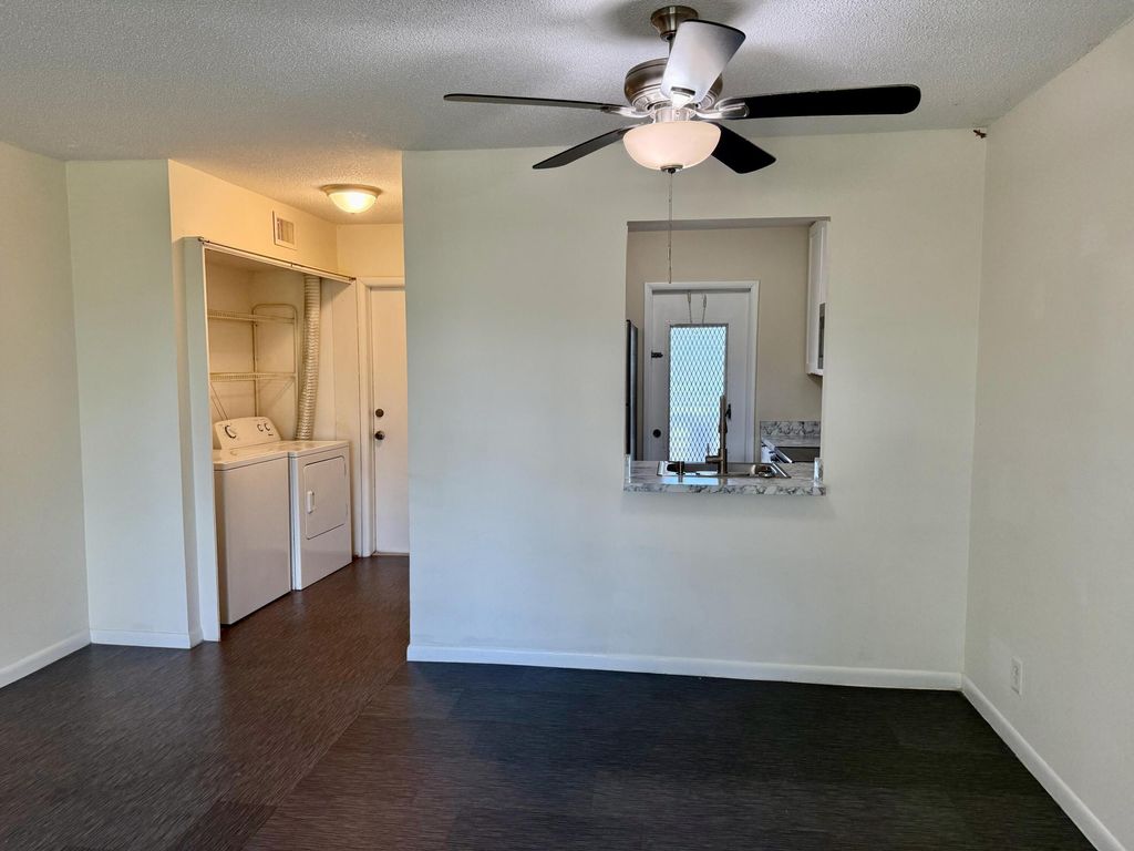 Photo of 560 SE 2nd Avenue, Deerfield Beach, FL 33441 (MLS # B26021968)