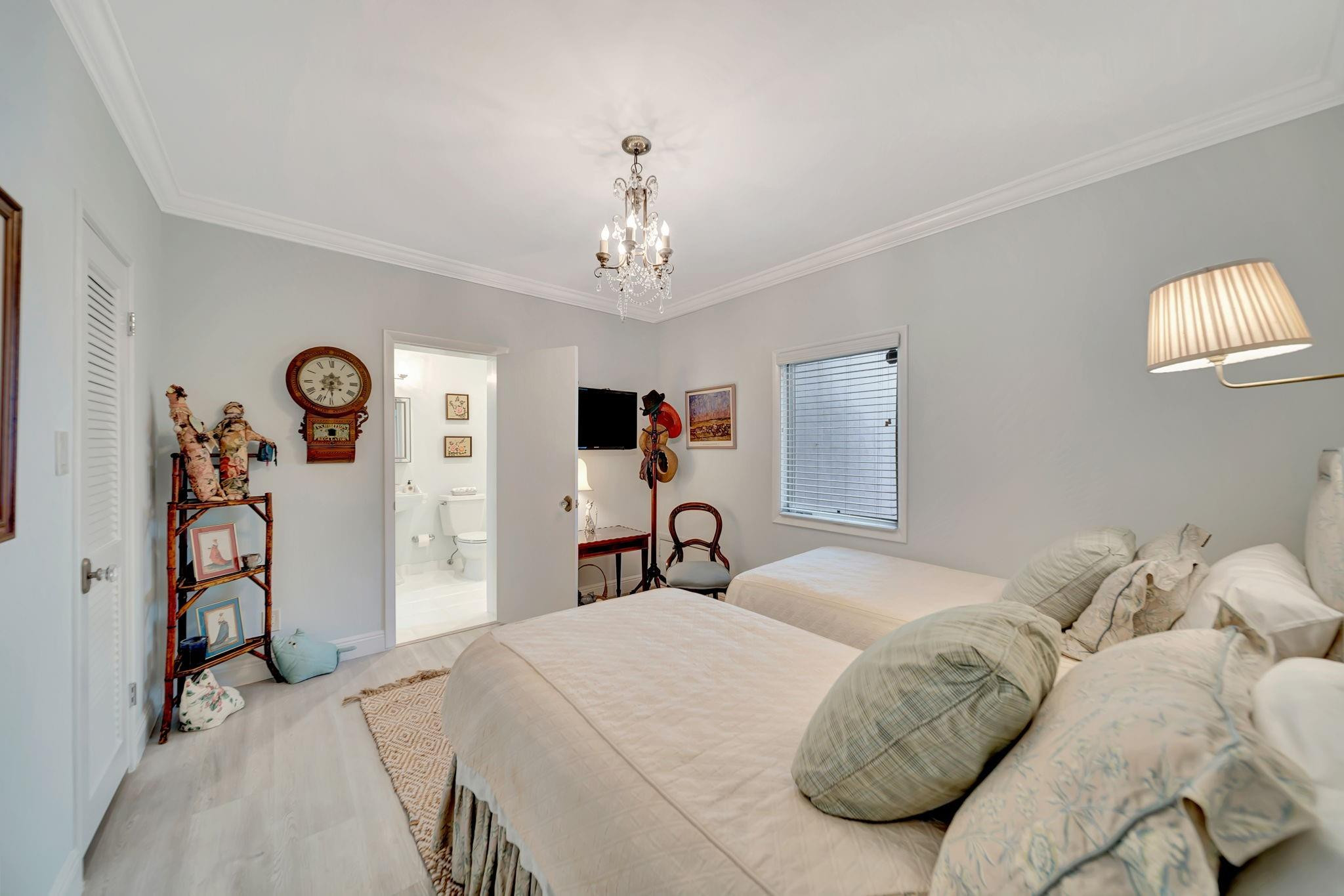 RIO VISTA ISLES - Residential