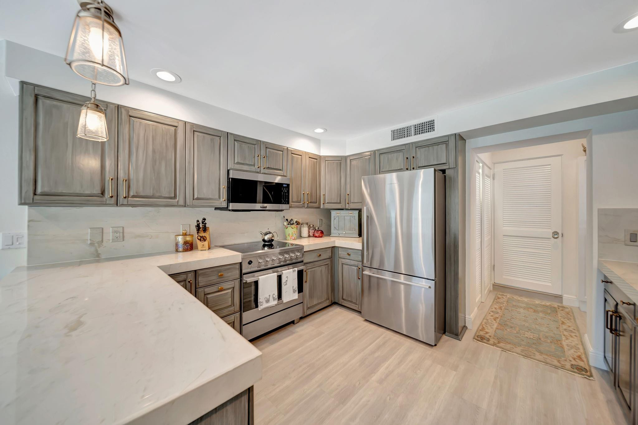 RIO VISTA ISLES - Residential