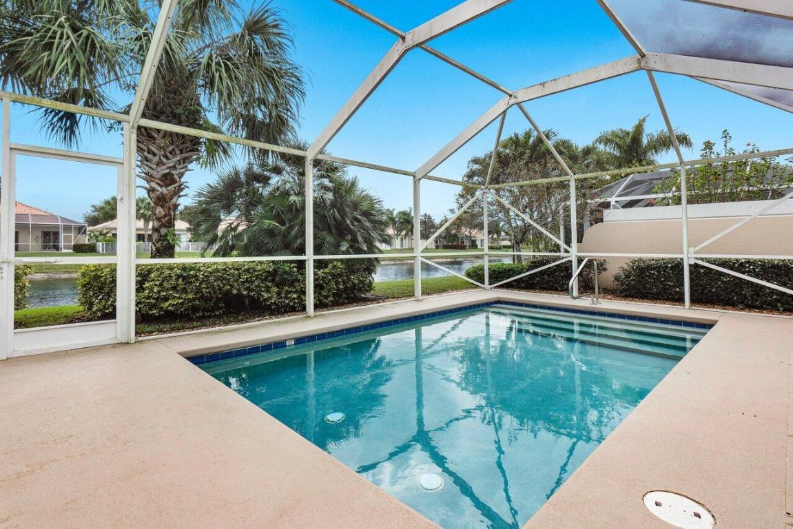 VILLAGEWALK OF WELLINGTON 5 - Residential