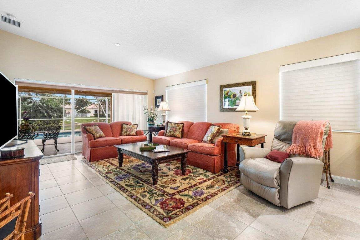 VILLAGEWALK OF WELLINGTON 5 - Residential