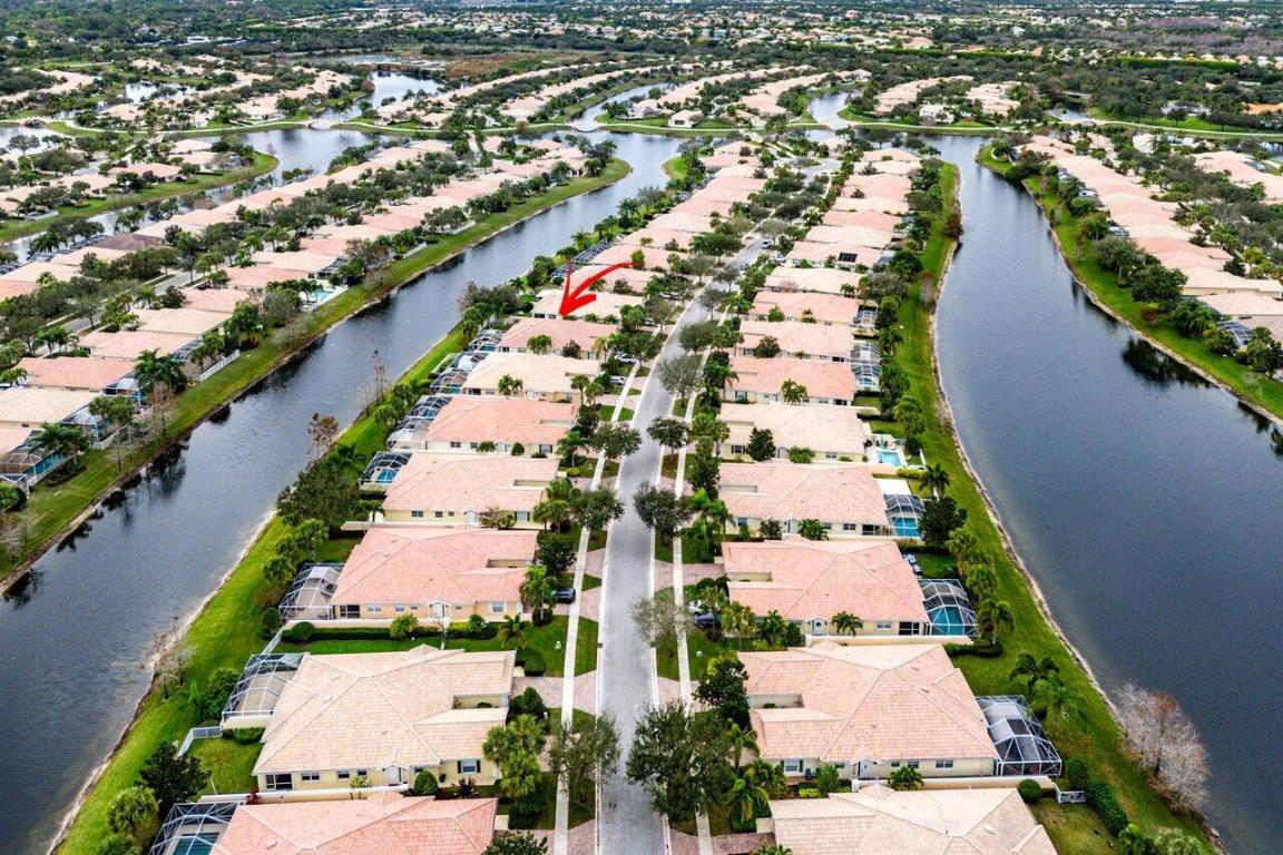 VILLAGEWALK OF WELLINGTON 5 - Residential