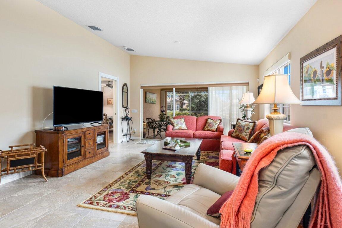 VILLAGEWALK OF WELLINGTON 5 - Residential