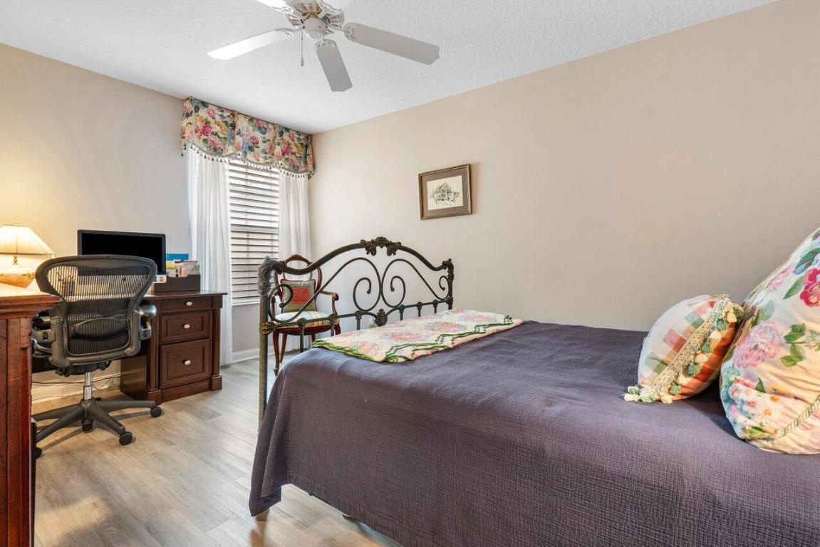 VILLAGEWALK OF WELLINGTON 5 - Residential