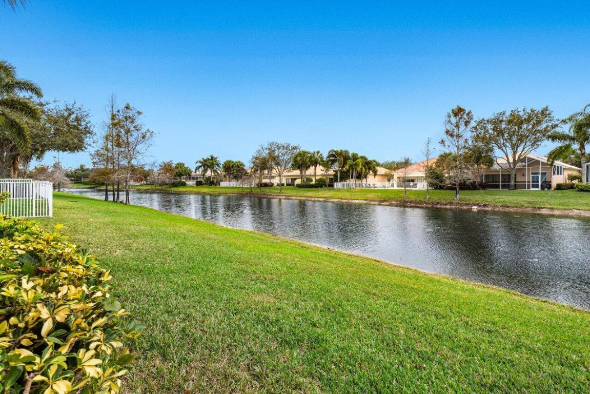 VILLAGEWALK OF WELLINGTON 5 - Residential