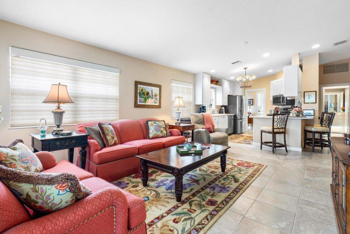 VILLAGEWALK OF WELLINGTON 5 - Residential