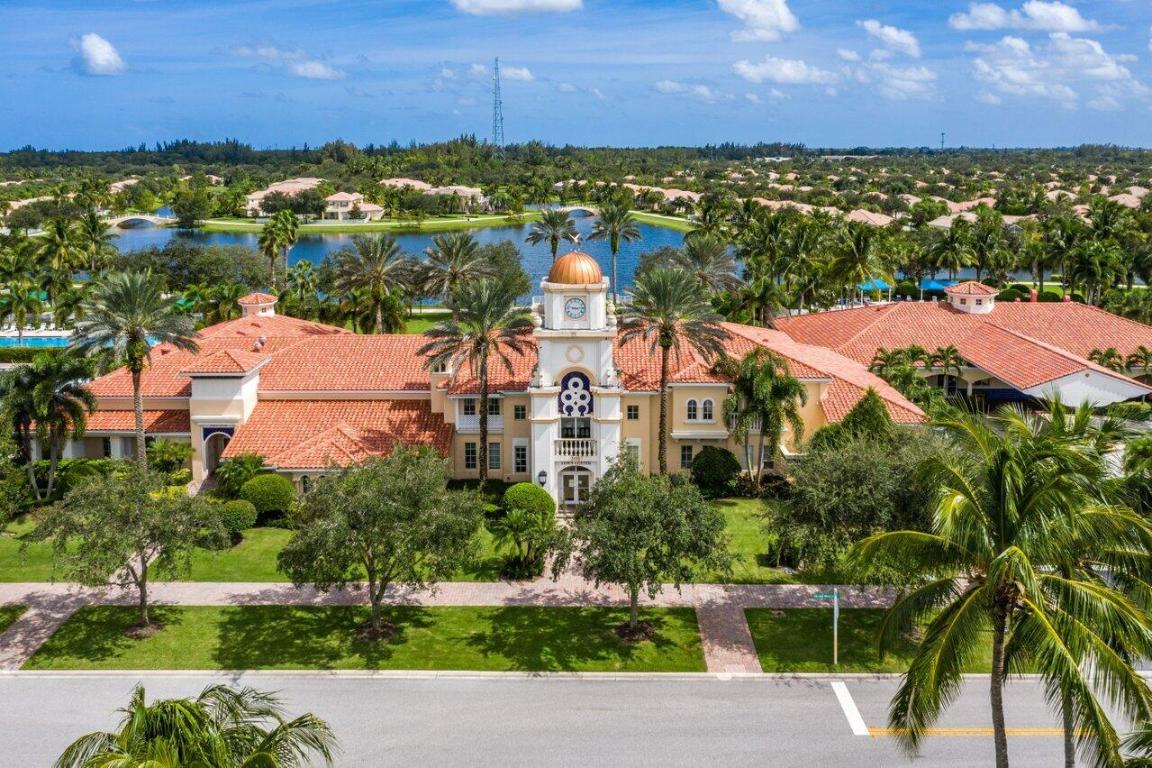 VILLAGEWALK OF WELLINGTON 5 - Residential