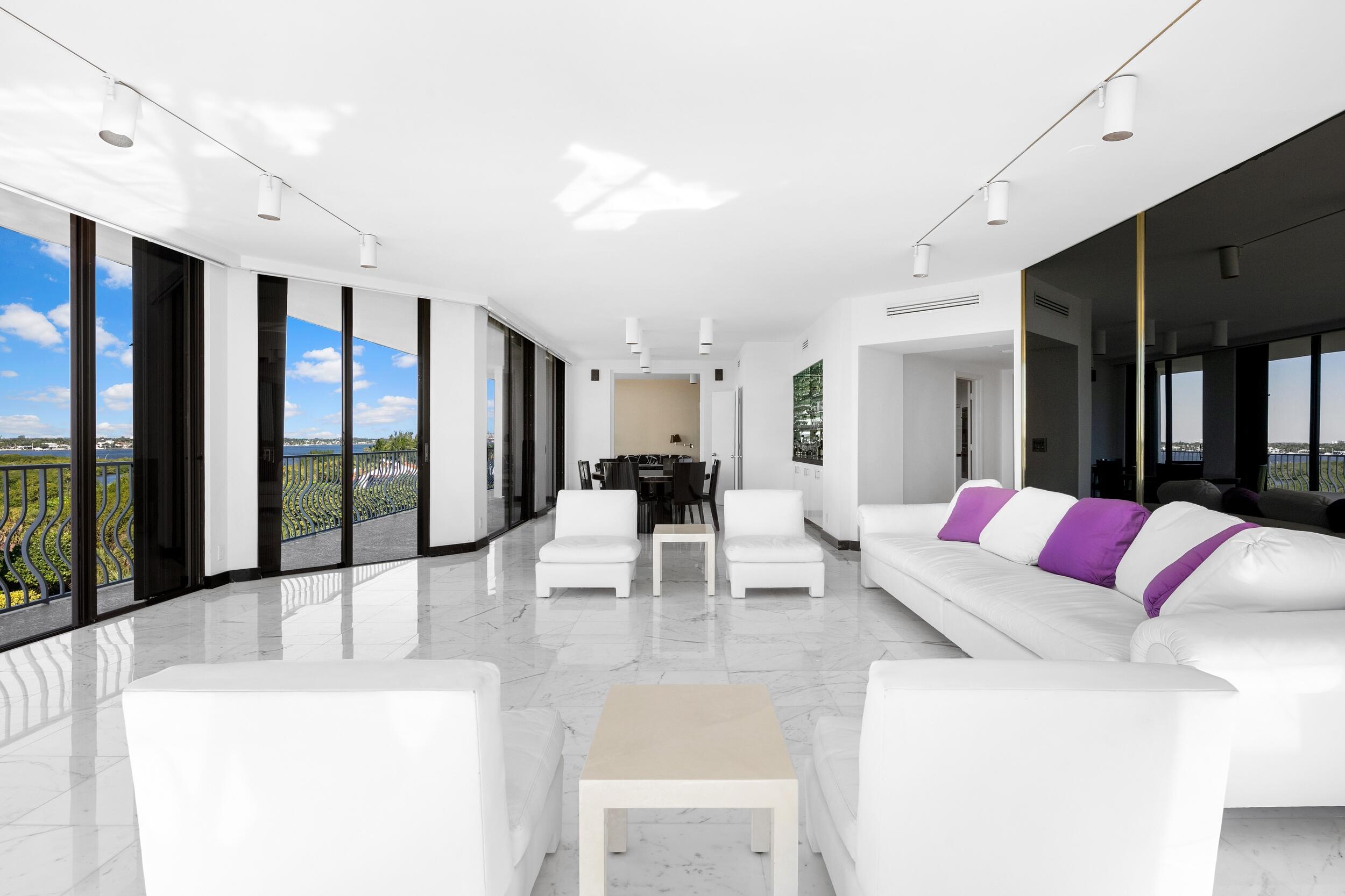 TWO THOUSAND CONDO - Residential