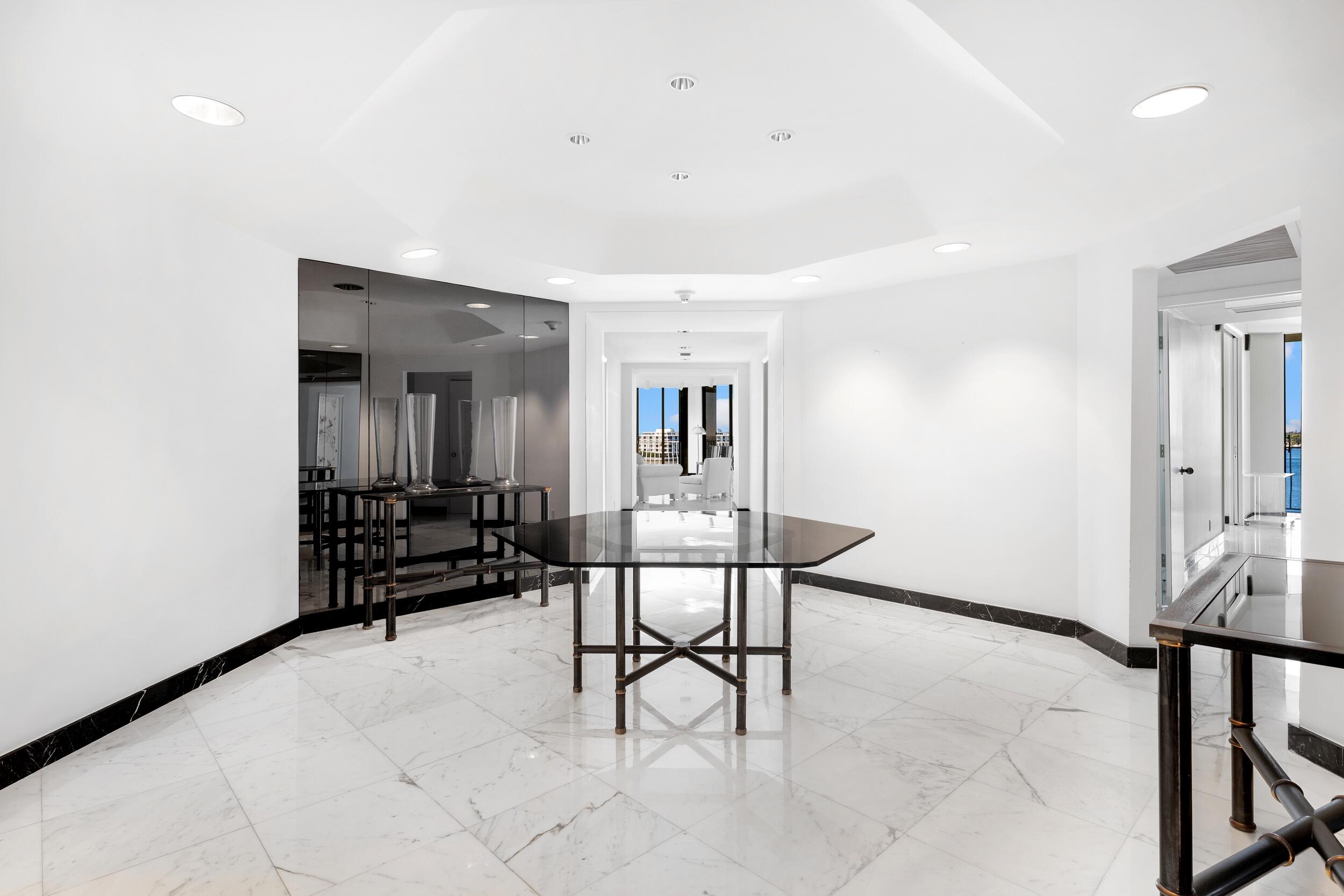 TWO THOUSAND CONDO - Residential