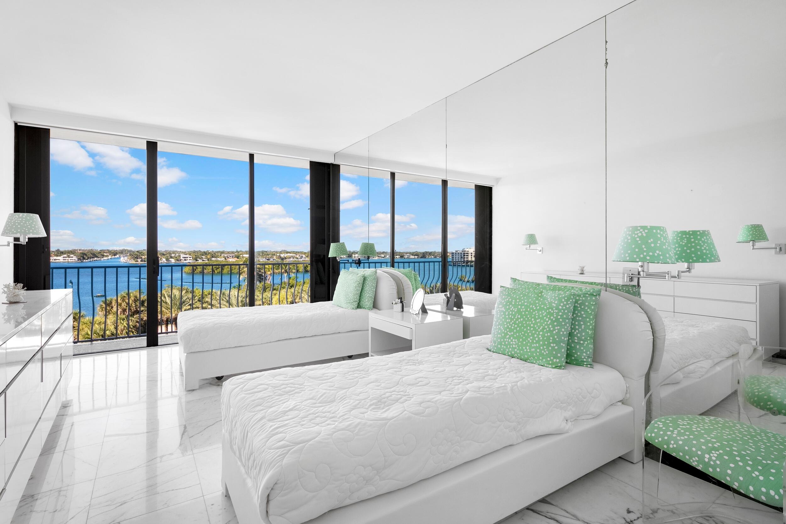 TWO THOUSAND CONDO - Residential