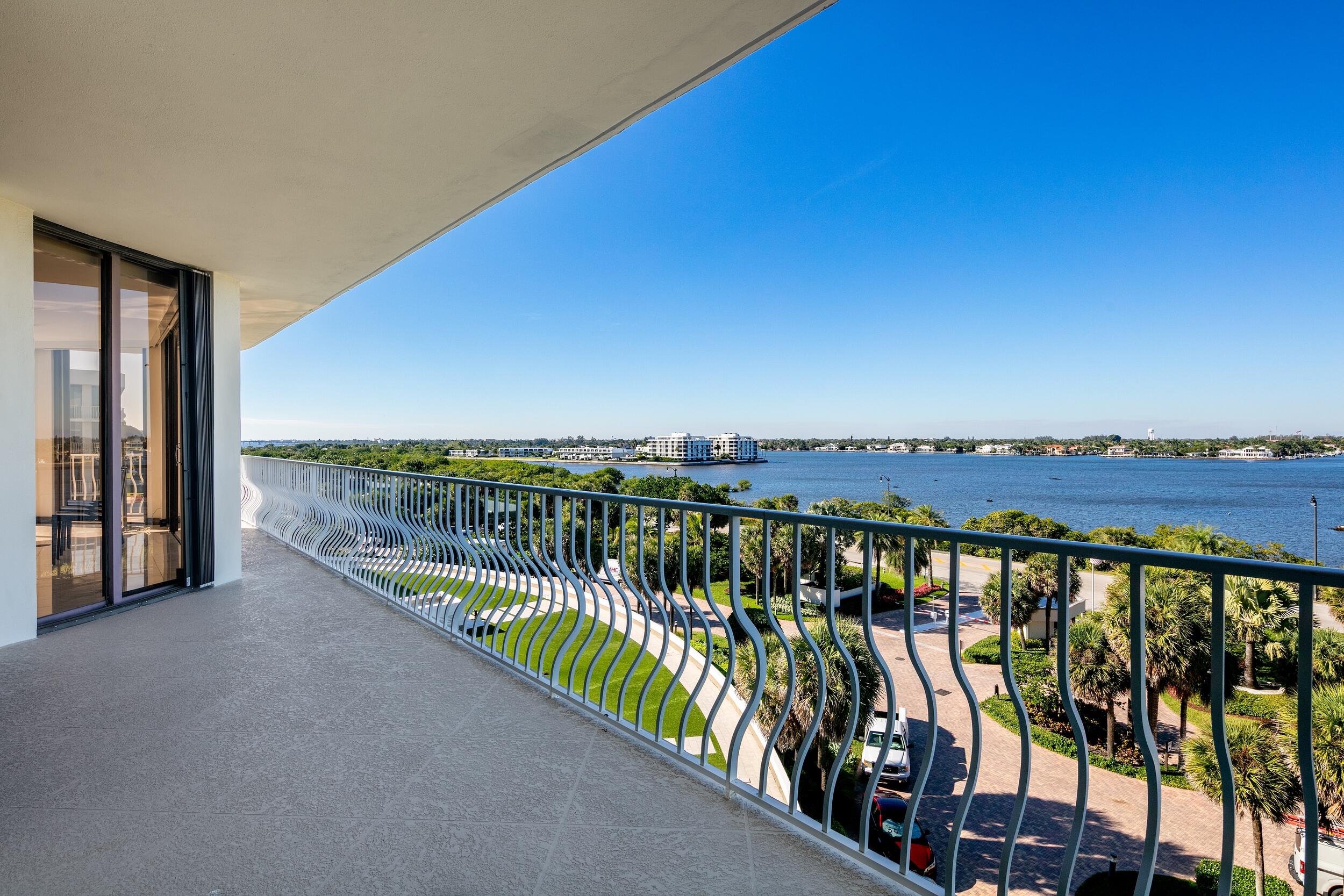 TWO THOUSAND CONDO - Residential