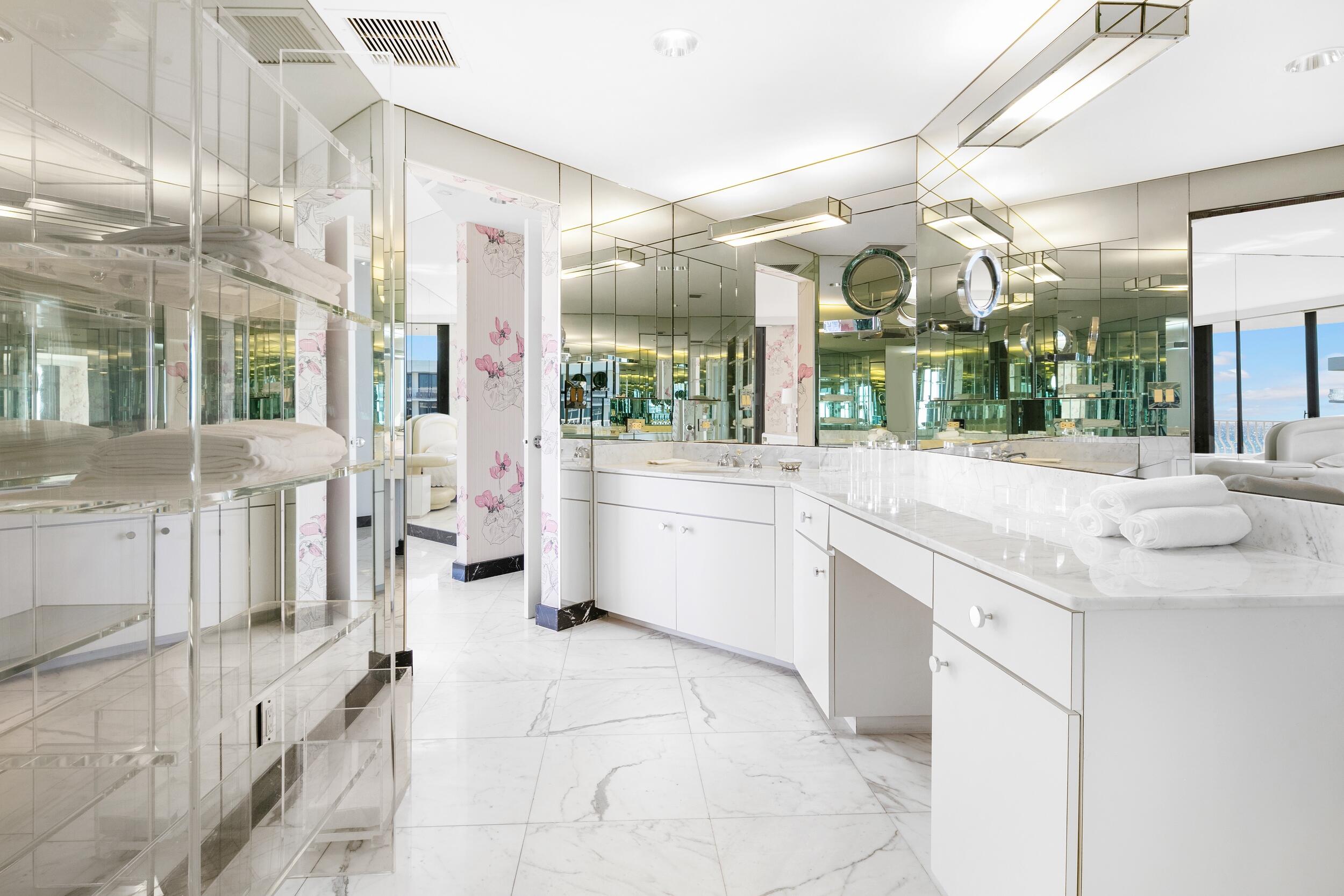 TWO THOUSAND CONDO - Residential