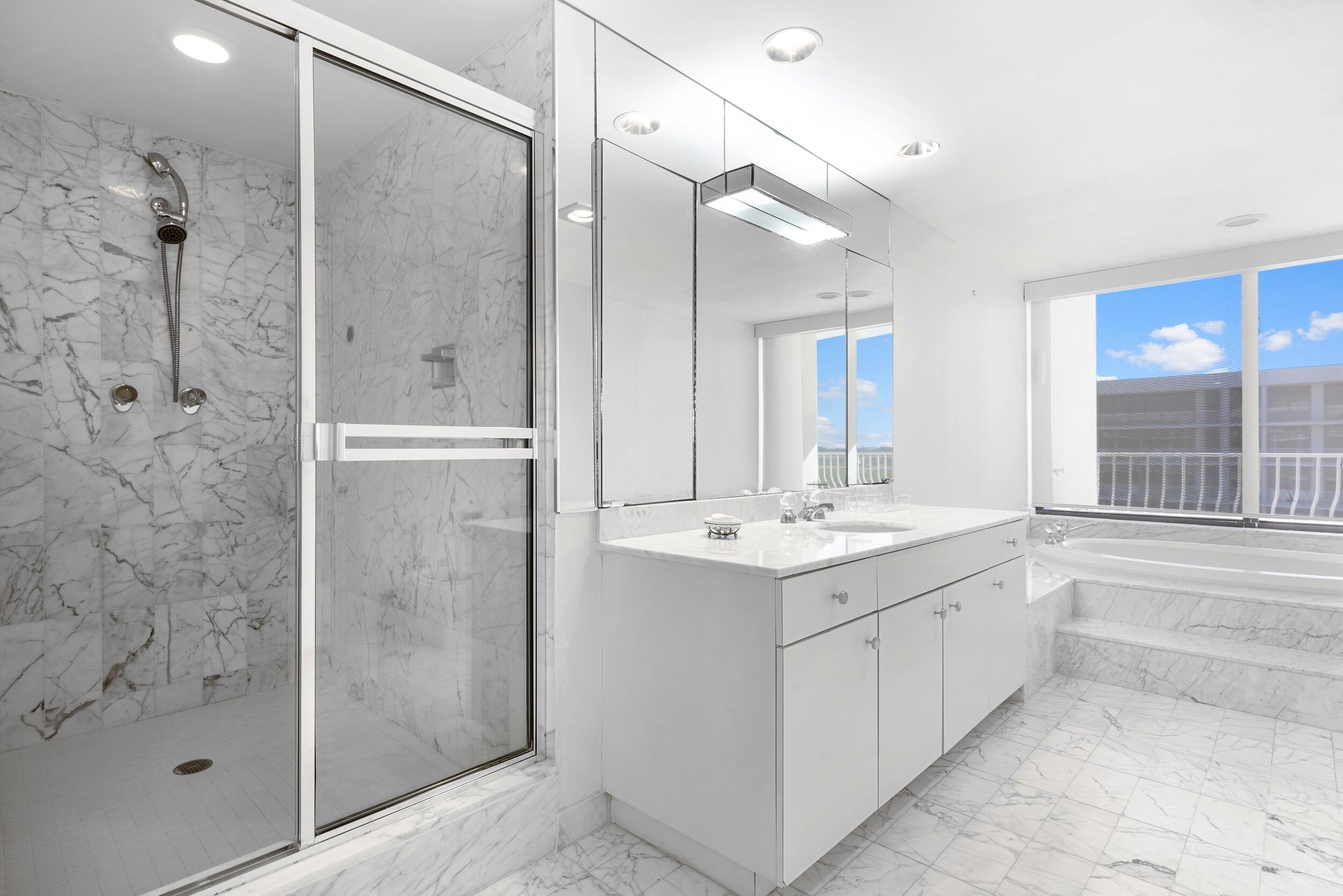 TWO THOUSAND CONDO - Residential