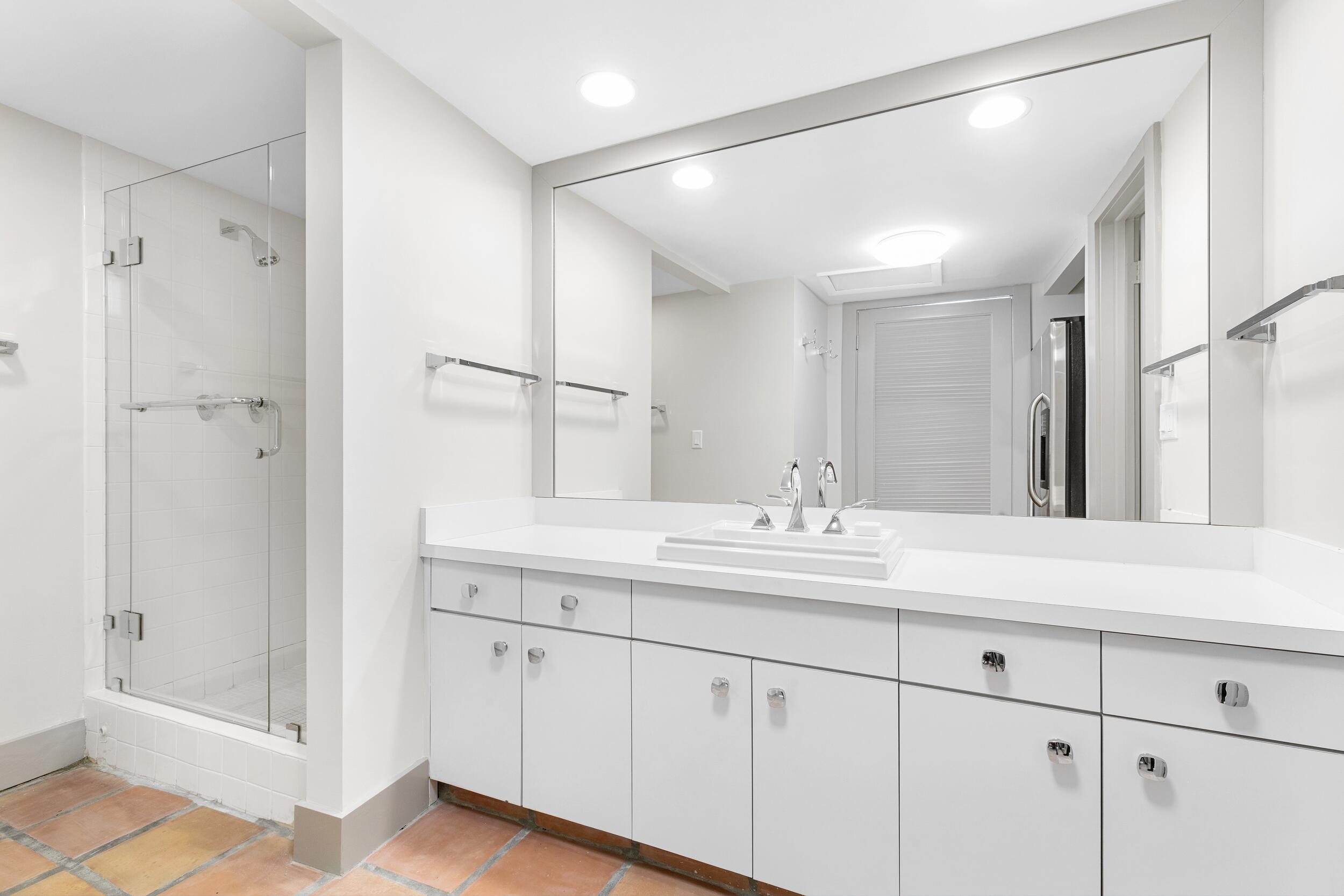 TWO THOUSAND CONDO - Residential