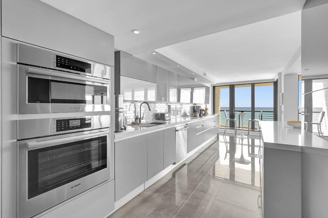 VILLA MAGNA CONDO - Residential