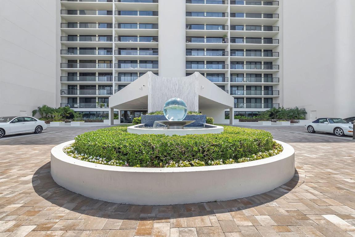 VILLA MAGNA CONDO - Residential