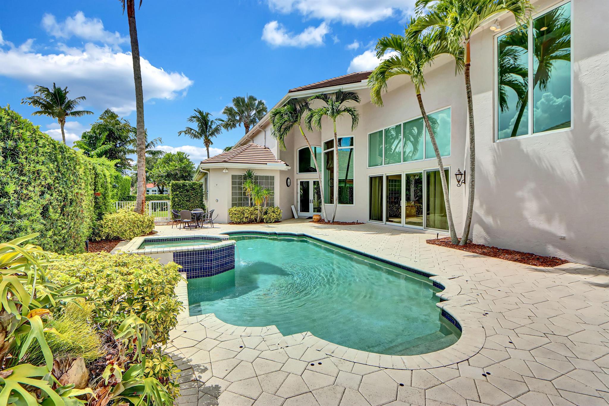 6521 NW 39th Terrace