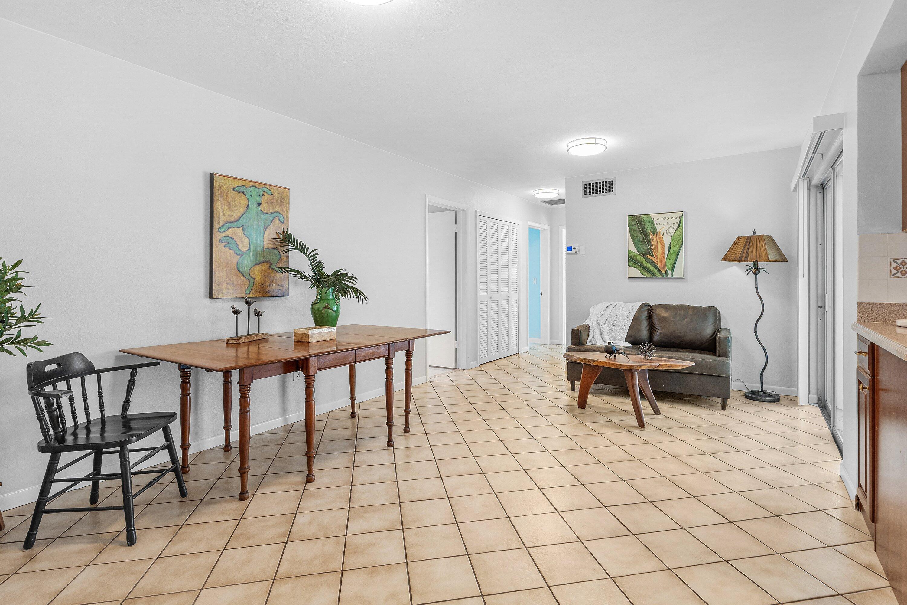 LAKE FLORESTA - Residential